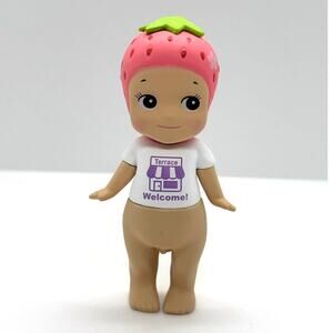 New Unbranded Kewpie/Angel Collectible Mini Figure, Strawberry Welcome, Open Box